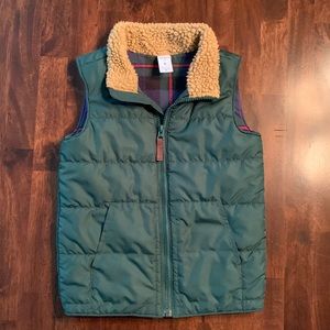 EUC Carter’s green puffer vest with plaid lining and Sherpa collar, 5, like new!